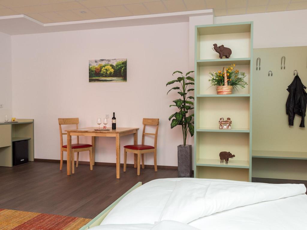 Winrooms "Hotel&Appartement" Wiener Neustadt Zewnętrze zdjęcie