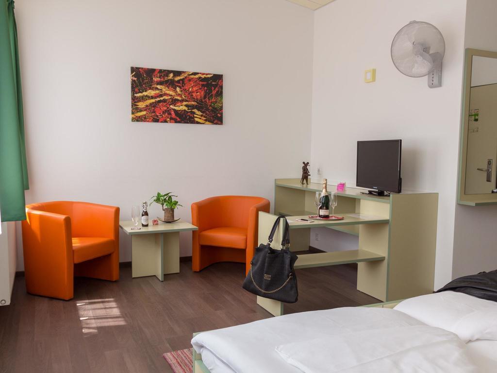 Winrooms "Hotel&Appartement" Wiener Neustadt Zewnętrze zdjęcie