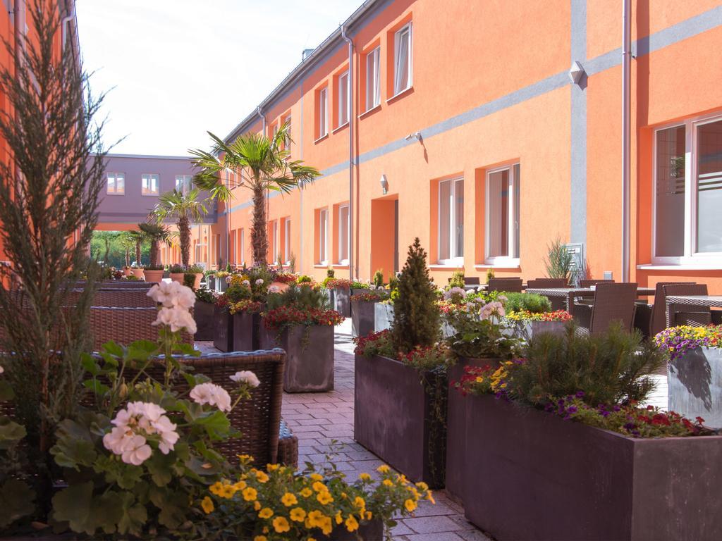 Winrooms "Hotel&Appartement" Wiener Neustadt Zewnętrze zdjęcie